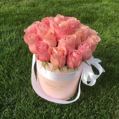 Розовые розы (Эквадор) в розовой коробке